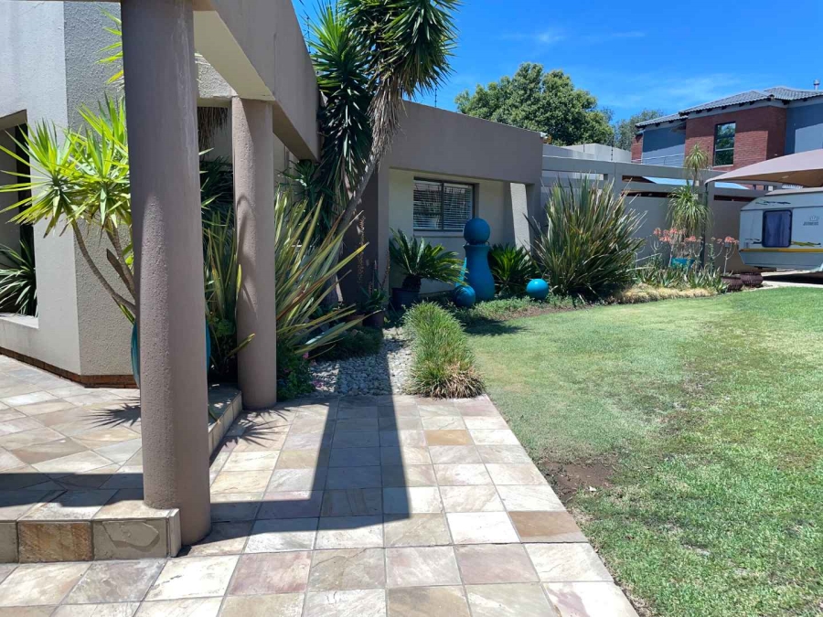 4 Bedroom Property for Sale in Heuwelsig Free State